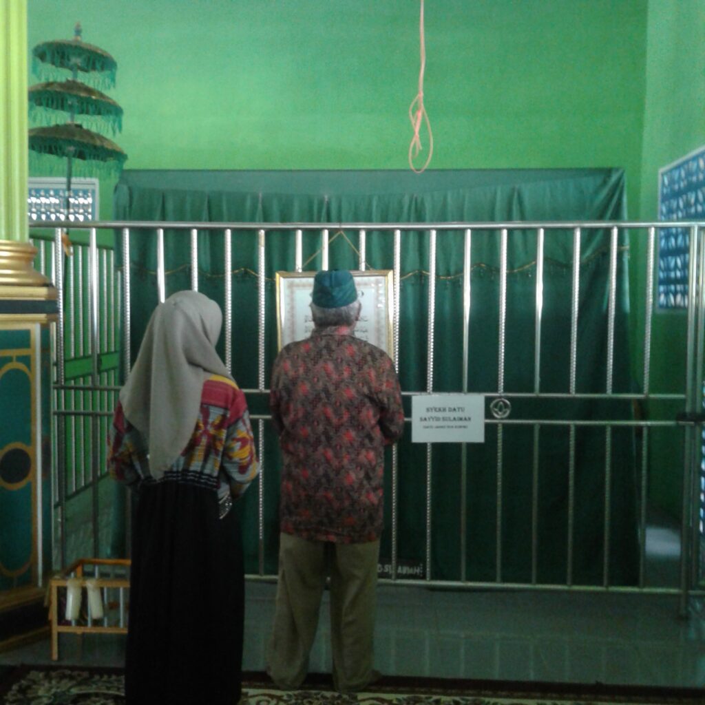 Said Sulaiman, Empunya Dua Kubur