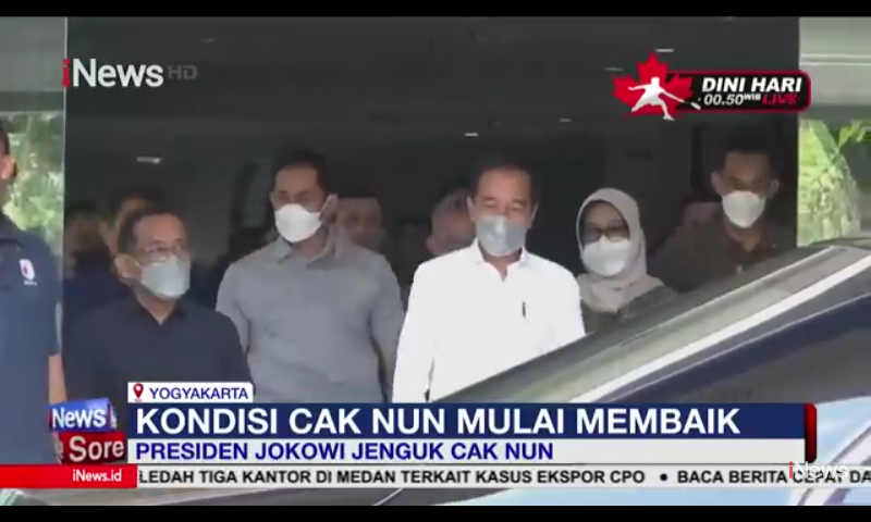 Presiden Jokowi Jenguk Cak Nun