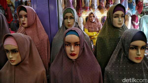 1 Miliar Jilbab Impor Laku Keras di RI, Produk Lokal ke Mana?