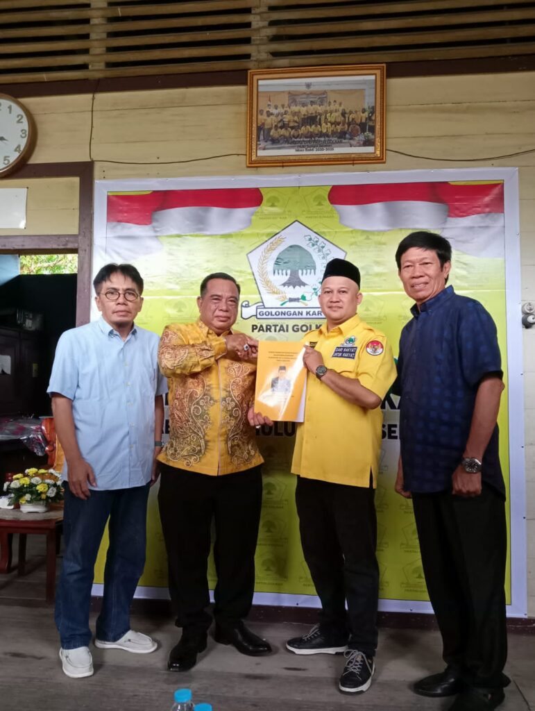 Ramlan Daftar Calon Bupati HSS ke Partai Golkar