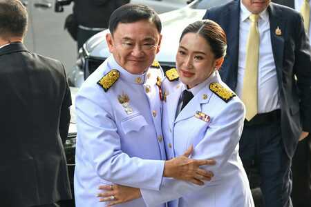 PM Cantik Thailand Paetongtarn Shinawatra, Penerus Bibi dan Ayahnya