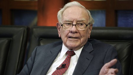 Warren Buffet Ungkap 7 Kebiasaan Bikin Orang Susah Kaya