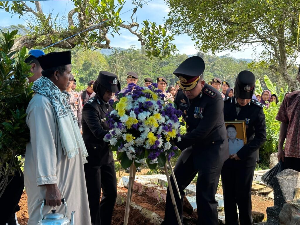 Bripka Andithya Bhayangkara Sejati Penyelamat Nyawa Orang Lain