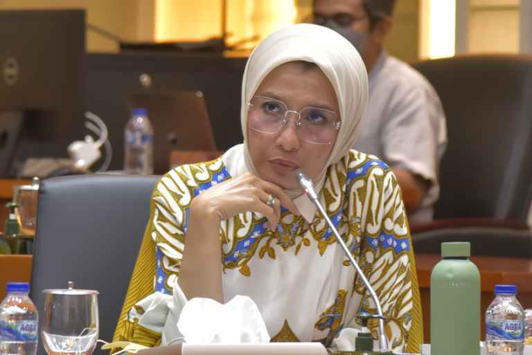 Arzeti Bilbina Puji Proses Modernisasi Produksi Sido Muncul Tanpa PHK