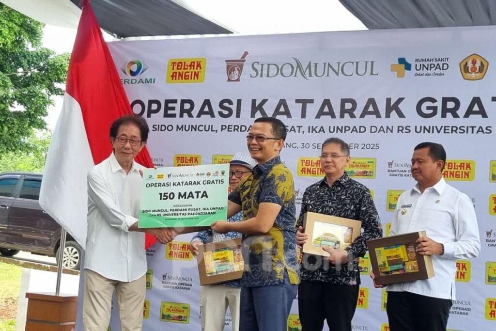 Sido Muncul Gelar Operasi Katarak 150 Mata di  Sumedang