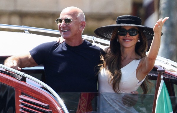 Jeff Bezos: Jangan Tiru Bill Gates dan Mark Zuckerberg