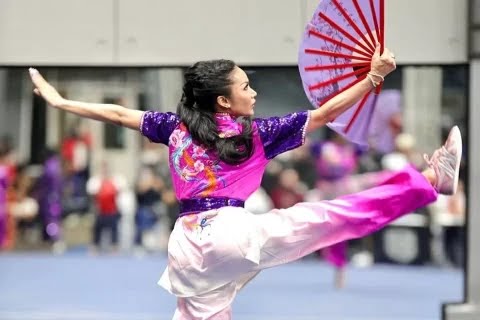 Krisdayanti Sabet Medali Perak dalam Kejuaraan Wushu di China