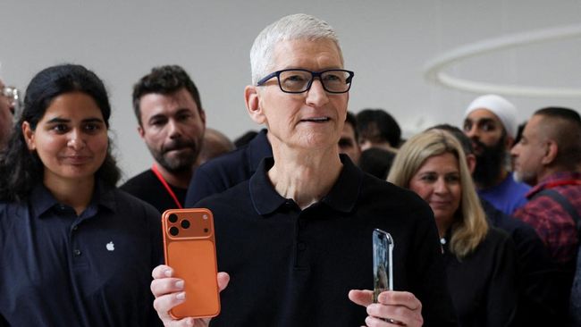 CEO Apple Didepak Setelah 14 Tahun Mengabdi, Siapa Penggantinya?