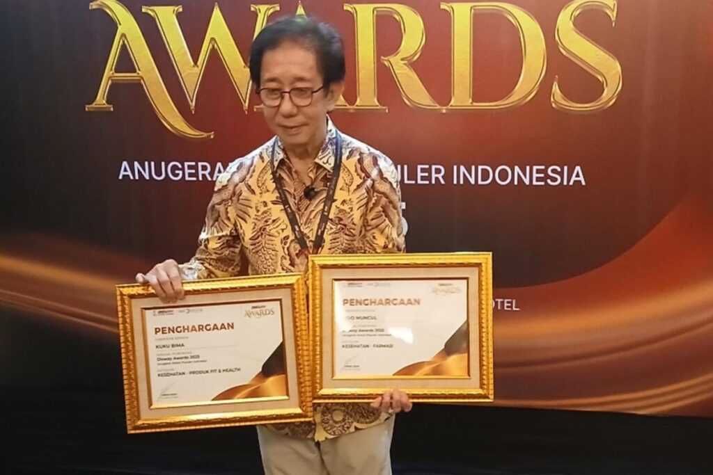 Sido Muncul Borong Dua Penghargaan di Disway Awards 2025