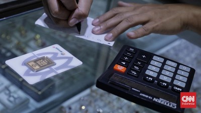 Harga Emas Turun Hari Ini, Antam Stabil